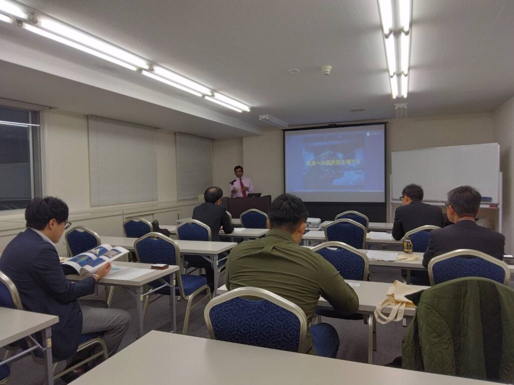 北海道札幌市での教員対象説明会の様子
